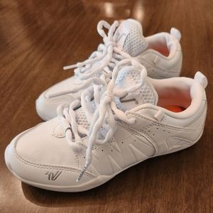 Varsity Charge cheer shoes size 4
